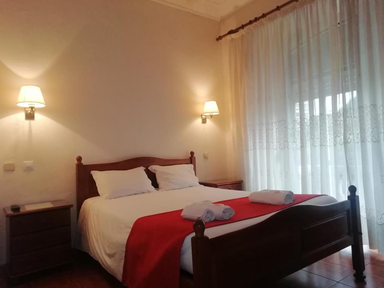 Apolo Bed and Breakfast Lisbona Esterno foto