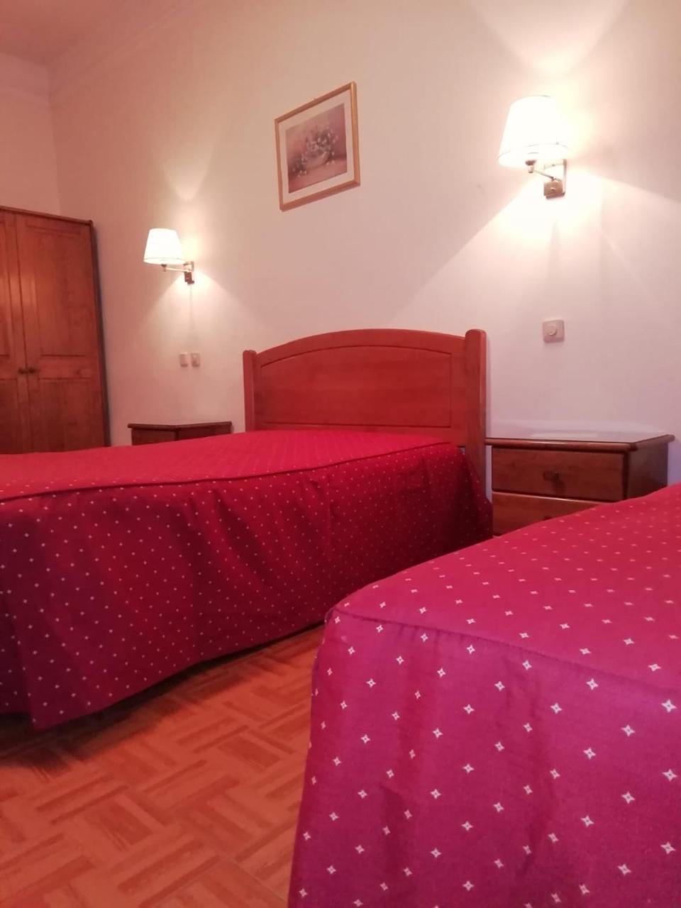 Apolo Bed and Breakfast Lisbona Esterno foto